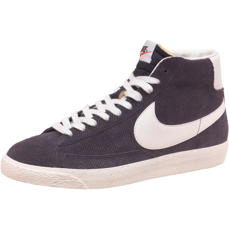 white and navy blue nike blazers
