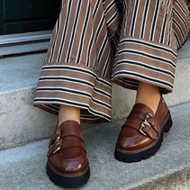 Copenhagen Shoes 0241 loafers dla niej kolor koniakowy