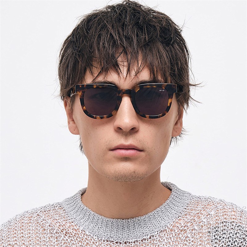 AY Studios Lunettes de soleil Vision Havana