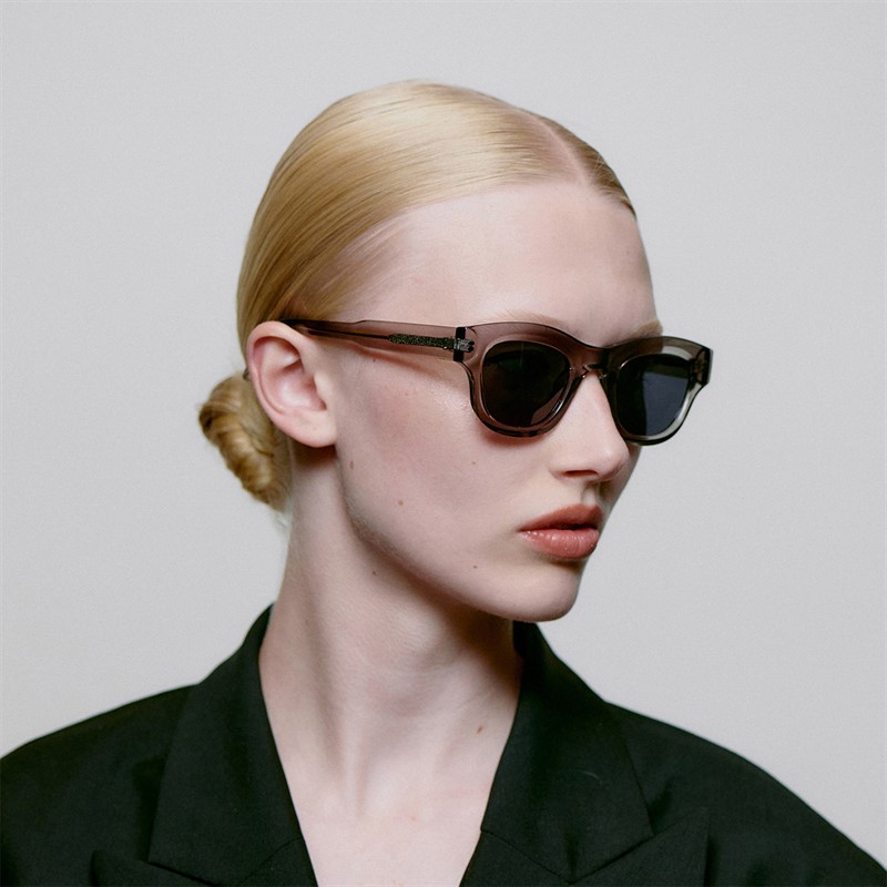 A Kjærbede Lane Solbriller Grey Transparent