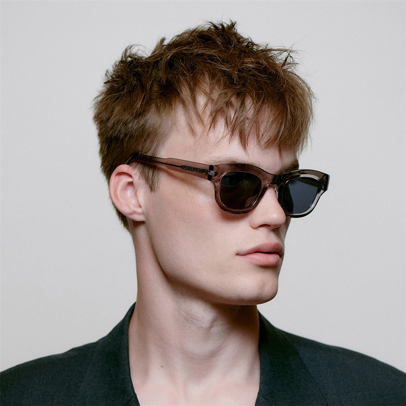 A Kjærbede Lane Solbriller Grey Transparent