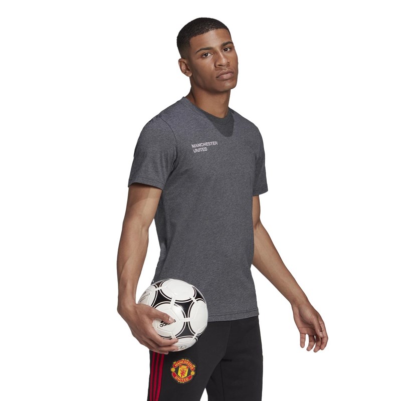 adidas Mens MUFC Manchester United Street Graphic T-Shirt Dark Grey Heather