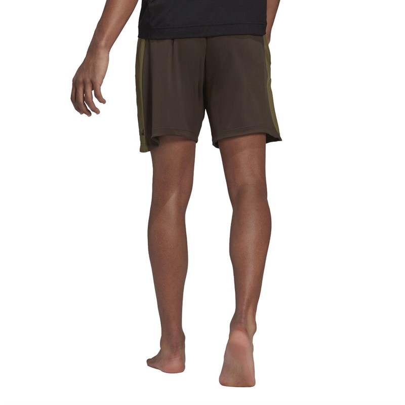 adidas Herren Yoga Performance Sportshorts Khaki