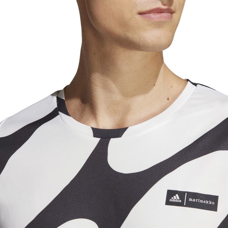 Black and white outlet striped running shirt