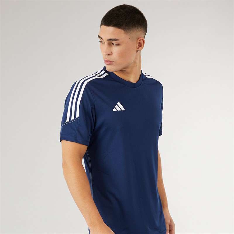 adidas Herren Tiro 23 Club Slim Trainings T Shirt Team Navy Blau 2/Weiss