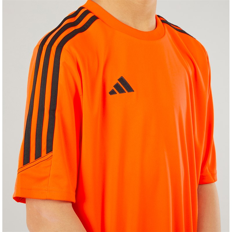 adidas Junior Tiro 23 Club Trainings T Shirt Signal Orange/Schwarz