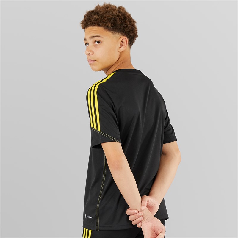 adidas Junior Tiro 23 Club Trainings T Shirt Schwarz / Helles Gelb