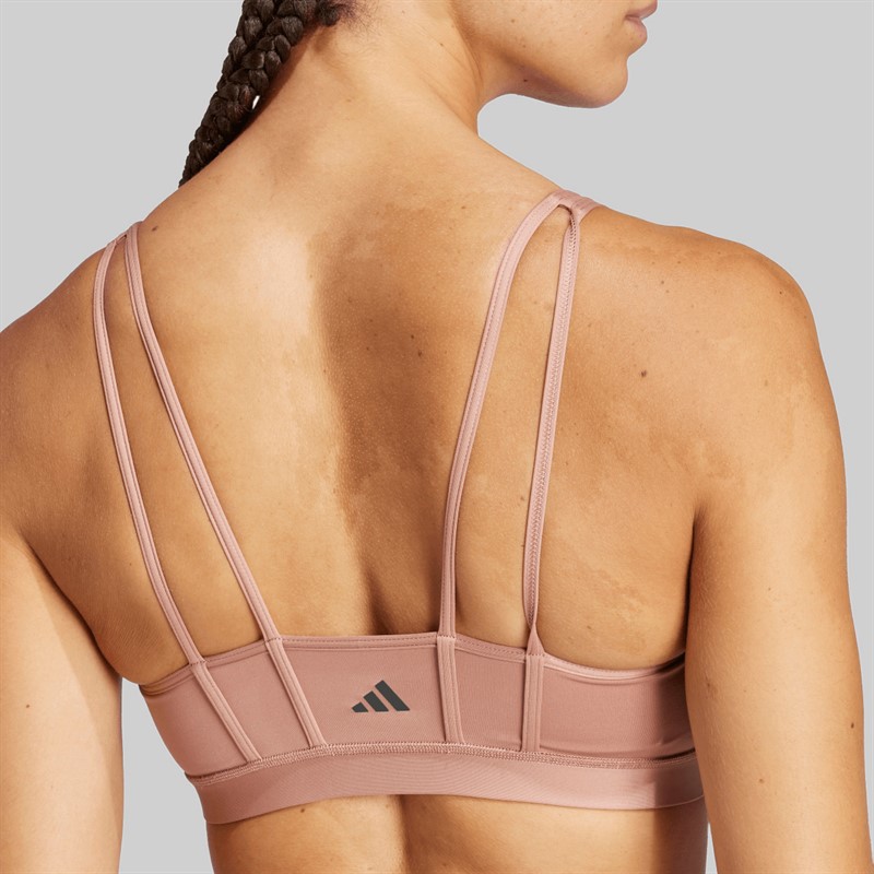 adidas Biustonosz o lekkim wsparciu All Me Essentials dla niej kolor Warm Clay