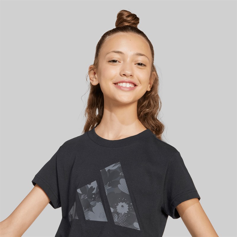 adidas Junior Mädchen Saisonale Basics Blumen T Shirt Schwarz/Multicolor