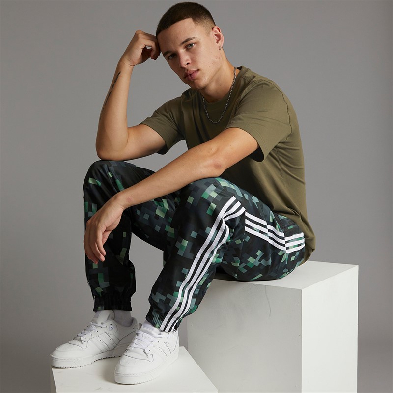 adidas Originals Mens Trefoil Essentials T-Shirt Olive Strata