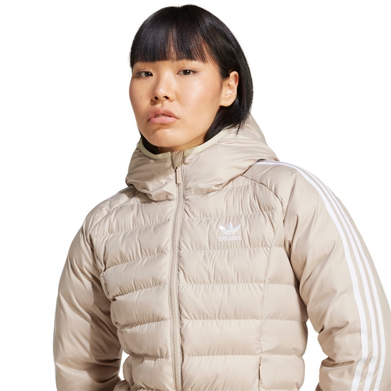 adidas Originals Dames Adicolor Gewatteerde Jas met Capuchon Wonder Beige/Groen/Preloved Ruby