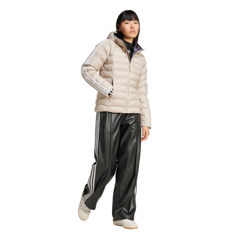 adidas Originals Dames Adicolor Gewatteerde Jas met Capuchon Wonder Beige/Groen/Preloved Ruby