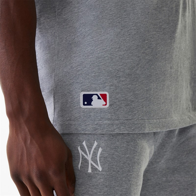 New Era T-shirt Homme New York Yankees Grey Med