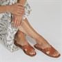 Fluid Womens Theron Mule Sandals Tan