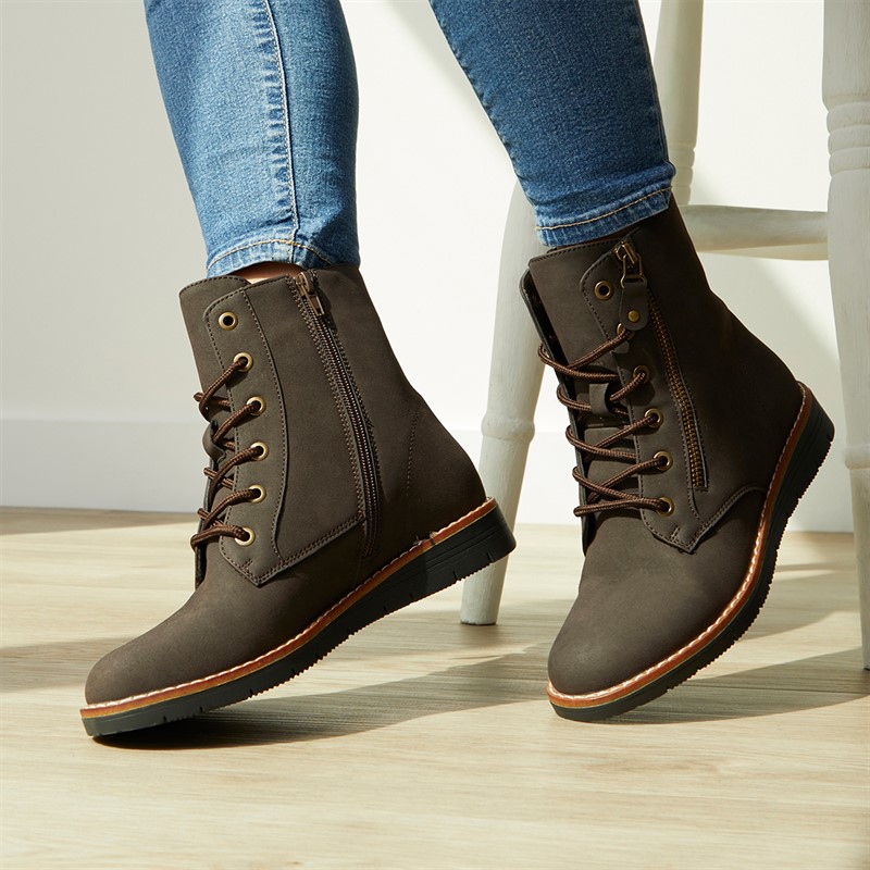 Board Angels Womens Gaby Zip Detail Ankle Boots Brown