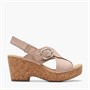 Clarks Damen Giselle Dove Keil Sandalen Sand Nubuck