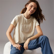 Levi's Womens Graphic Boxy T-Shirt White Swan