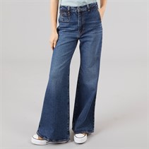 Levi's Womens Ribcage Bell Jeans Moment Of The Month