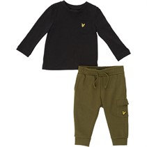 Lyle And Scott Boys Long Sleeve Utility Pocket T-Shirt And Joggers Set Black