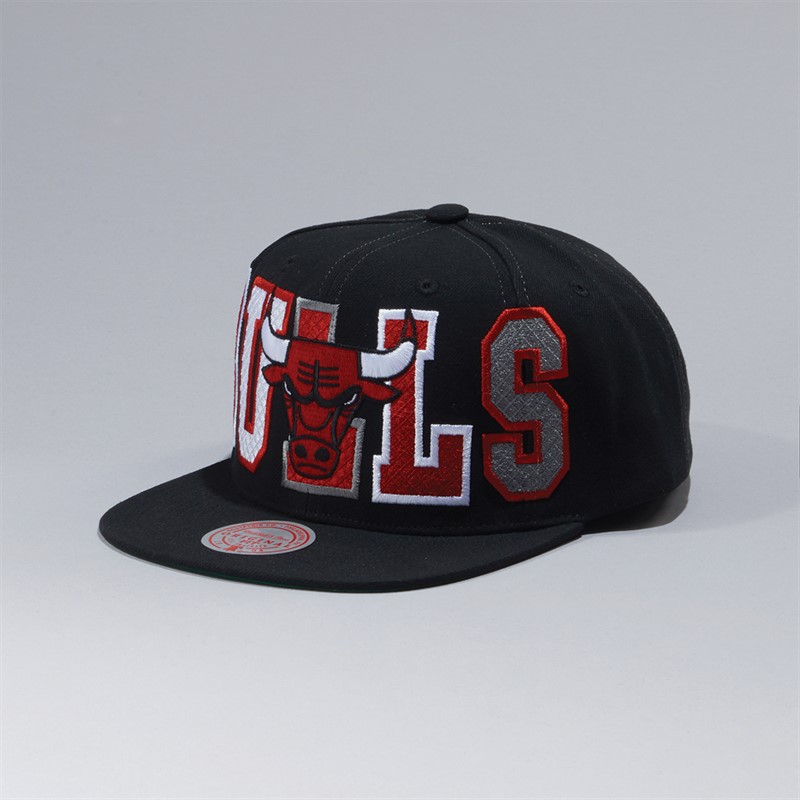 Mitchell & Ness Chicago Bulls Varsity Bust Snapback Cap Black
