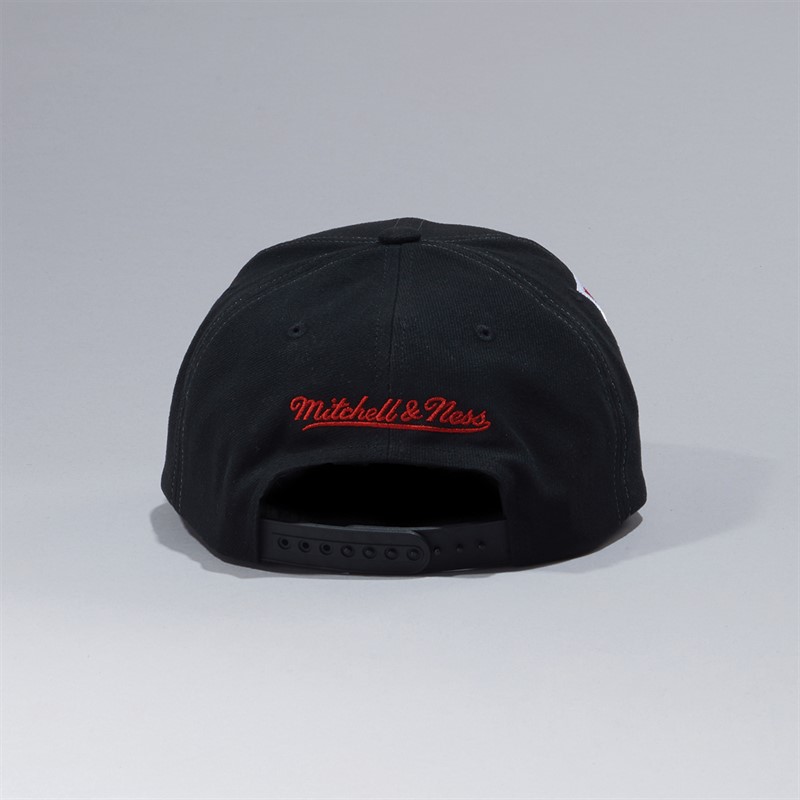 Mitchell & Ness Chicago Bulls Varsity Bust Snapback Cap Black