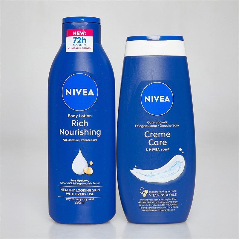 NIVEA Womens Feel Smooth Four Pack Set Multi