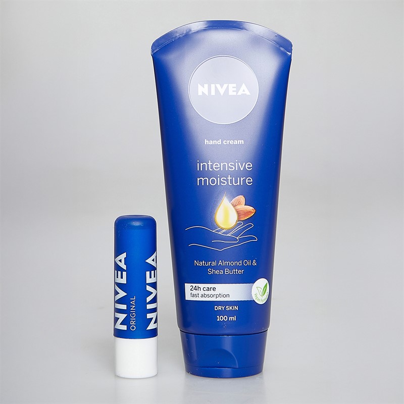 NIVEA Womens Feel Smooth Four Pack Set Multi