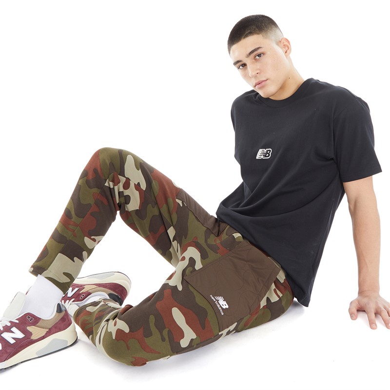 New Balance Mens Essentials Graphic T-Shirt Black