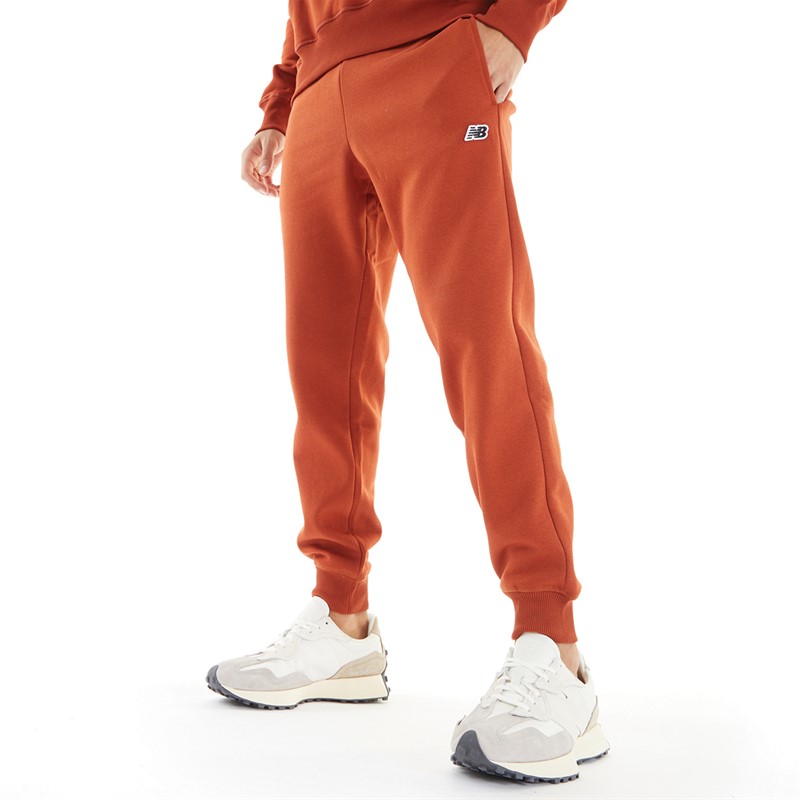 New Balance Heren Fleece Sweatpants met klein logo Baksteenrood