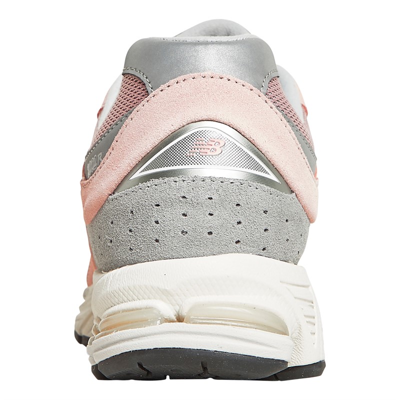 New Balance 2002R Trainers Orb Pink