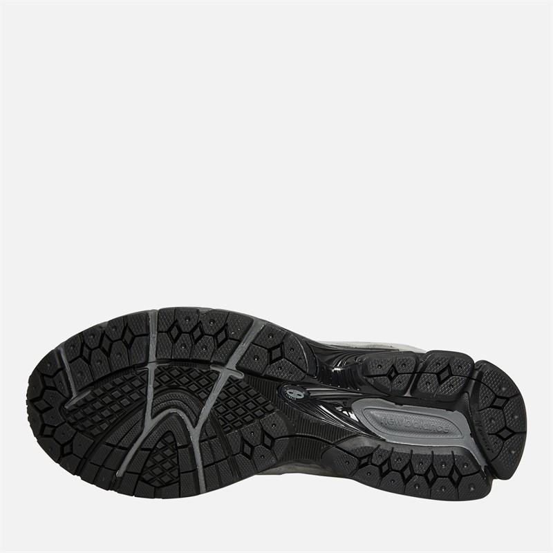 New Balance 2002R Trainers Castle Rock