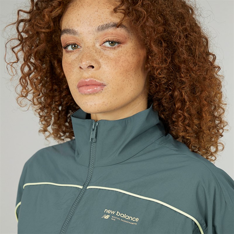 New Balance Womens Linear Heritage Woven Jacket Graphite