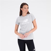 New Balance Dames Essentials Gestapeld Logo T-Shirt Athletic Grijs