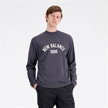 New Balance Heren Essentials Varsity Lange Mouw T-Shirt Blacktop