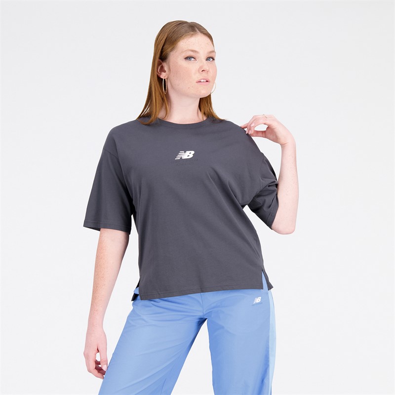 New Balance Damen Sport Remastered Locker Geschnittenes T-Shirt Blacktop