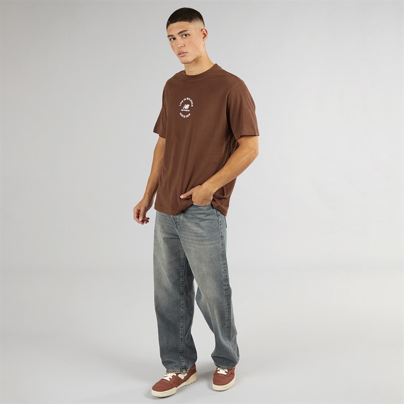 New Balance Herren Life In Balance Oversized T Shirt Kiefernzapfen