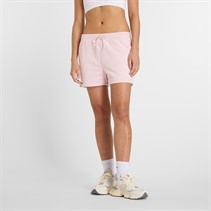 New Balance Dames Essentials French Terry Shorts Roos Suiker