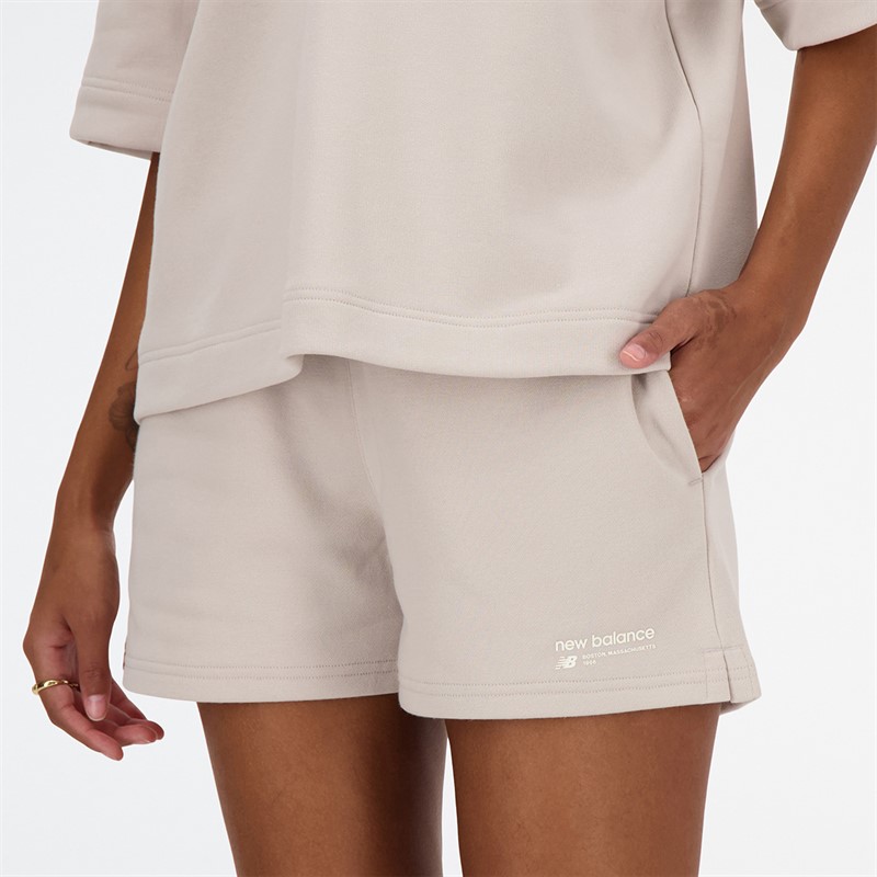 New Balance Damen Linear Heritage French Terry Kurze Hose Moonrock