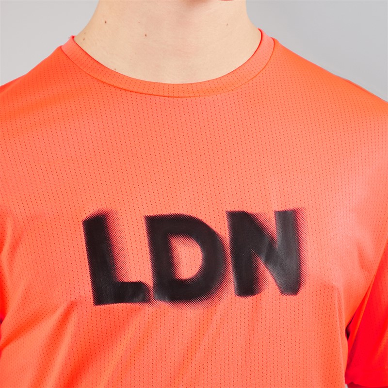 New Balance Mens London Edition Graphic Athletics Running T-Shirt Urgent Red