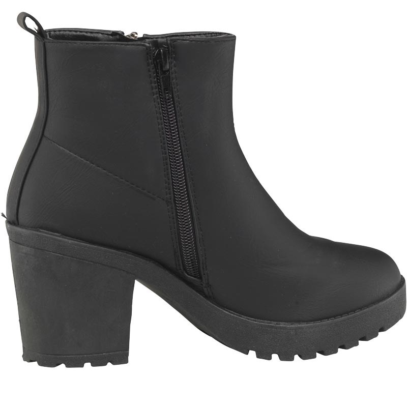 truffle collection chunky lace up boots in black