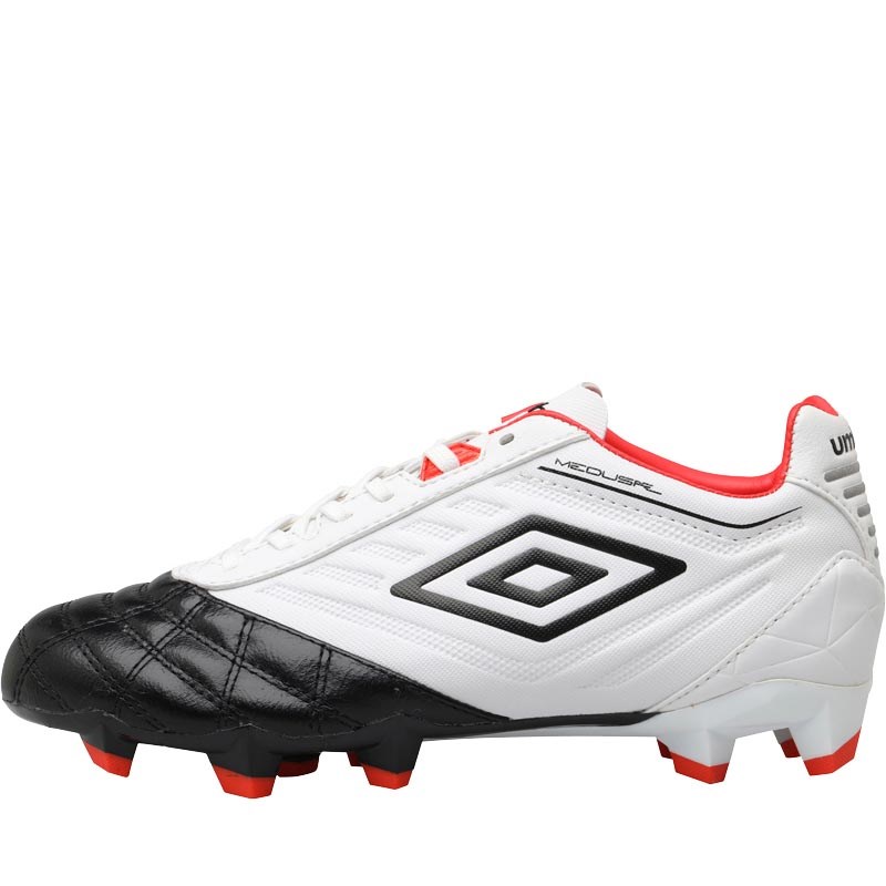 umbro junior football boots