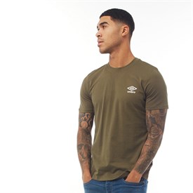 Umbro Heren Active Style Klein Logo T Shirt Donker Olijfgroen umbro kopen in de aanbieding Umbro Heren Active Style Klein Logo T Shirt Donker Olijfgroen umbro kopen in de aanbieding