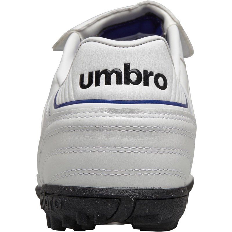 umbro astro trainers