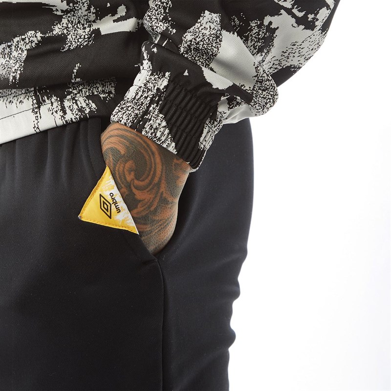 Umbro Mens Urban Club Knit Track Pants Black/Micro Chip