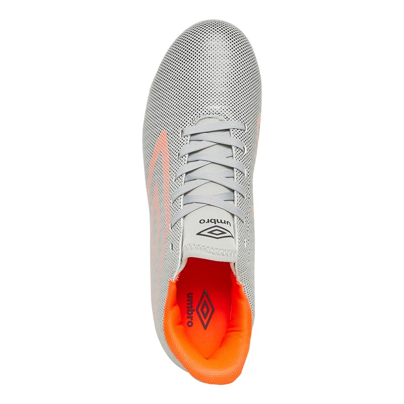 Umbro Chaussures de football Homme Velocita Matrix 1.0 FG Terrain ferme Nimbus Cloud/Fiery Coral/Carbone