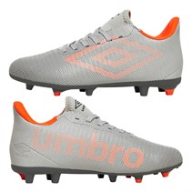 Umbro Junior Velocita Matrix 1.0 buty piłkarskie FG na twardą nawierzchnię dla chłopca kolor chmura nimbus/koral ognisty/węgiel