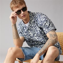 Wrangler Mens Short Sleeve Resort Shirt Denim Print