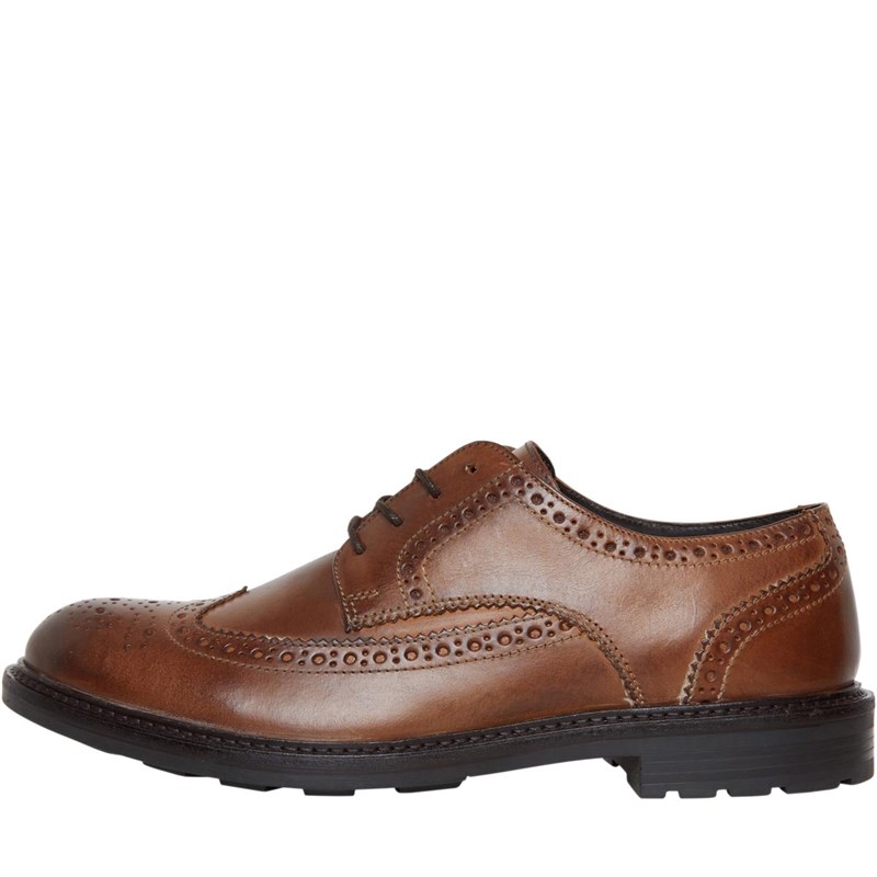 base tan shoes