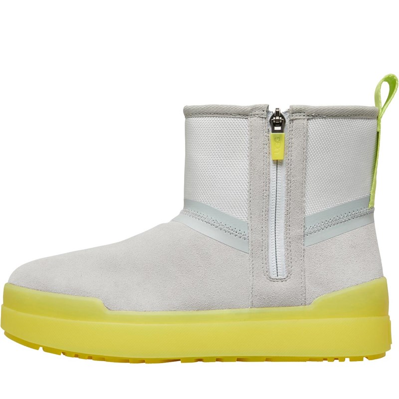 UGG Damen Classic Tech Mini Stiefel Hellgrau