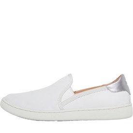 Ugg cas slip store on white